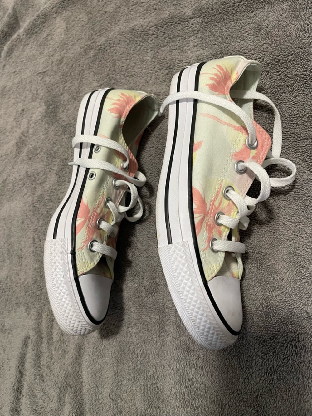 Converse - Picture 6 of 6